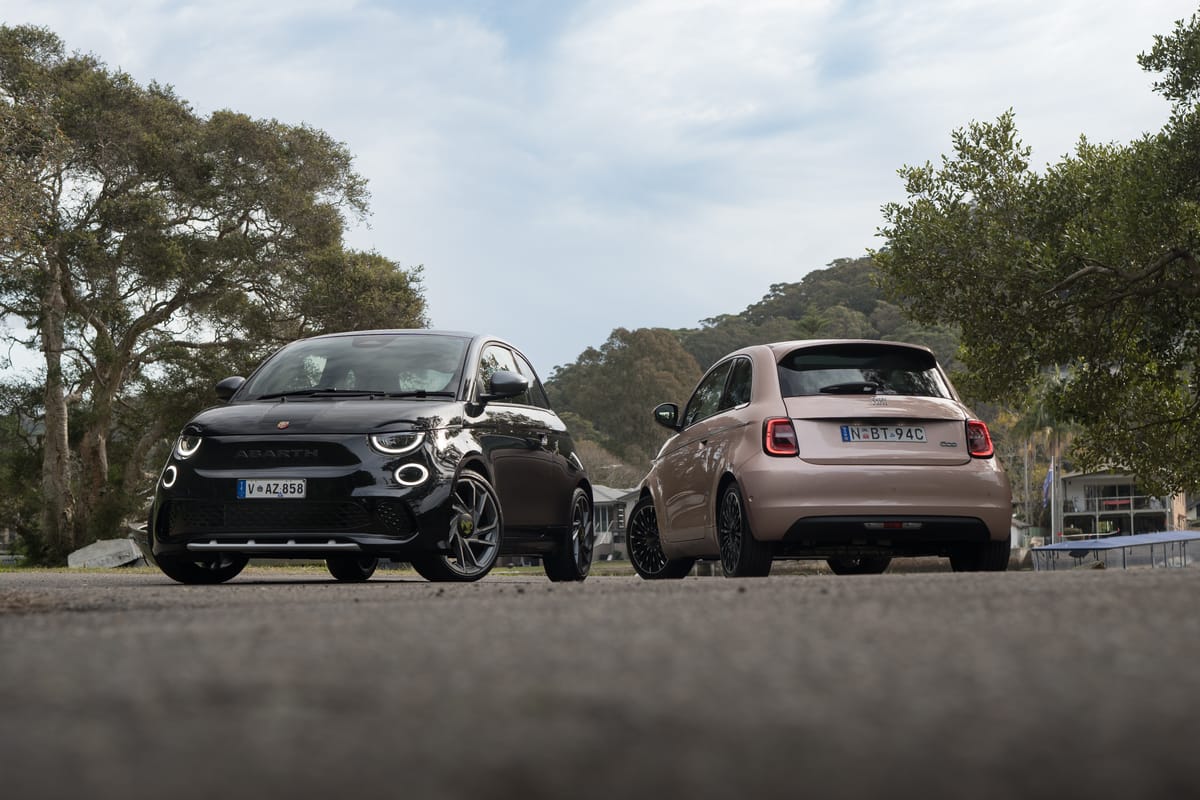 Side-by-side: Fiat 500e vs Abarth 500e